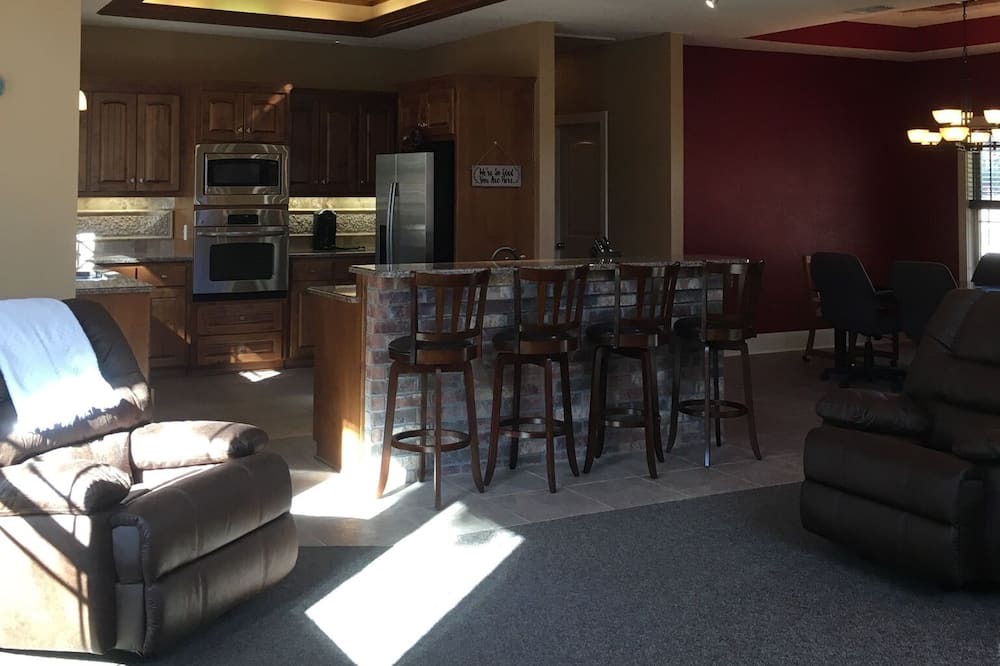 Photo of Livingroom in Flint