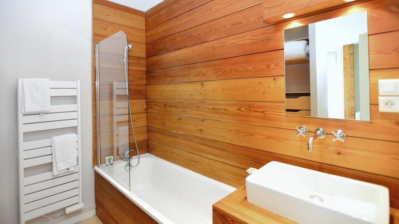 Photo of Bathroom in Moliere - Edgard Quinet