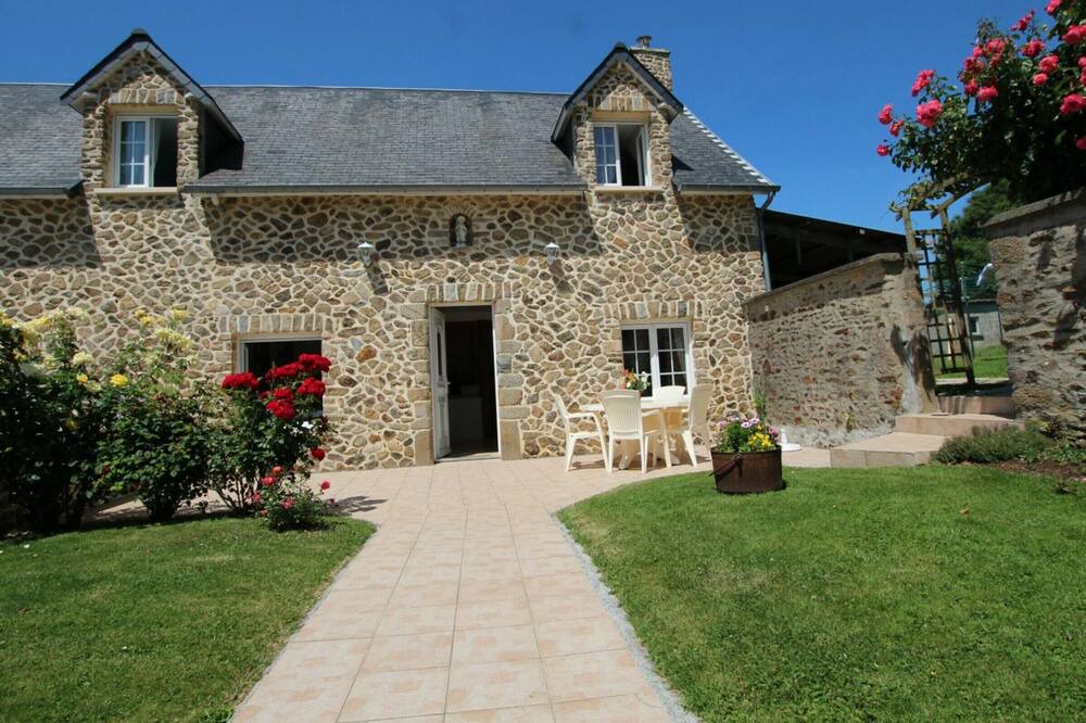 Photo of Outdoor in Montsurvent