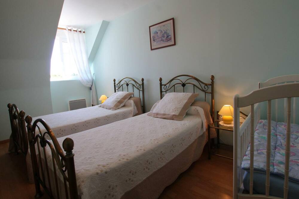 Photo of Bedroom in Montsurvent