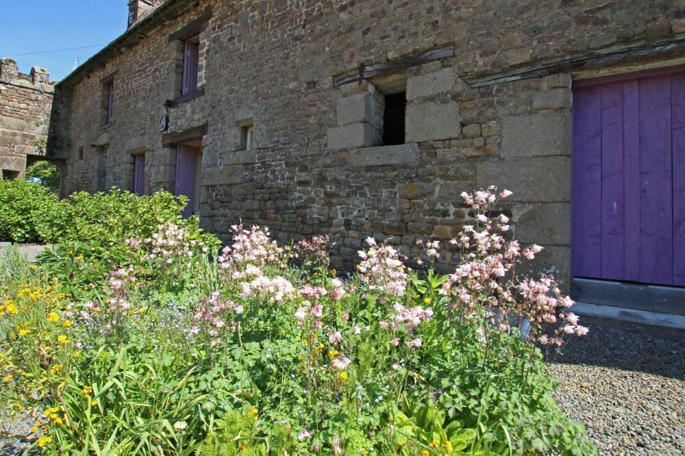 Photo of Outdoor in Montjoie-Saint-Martin