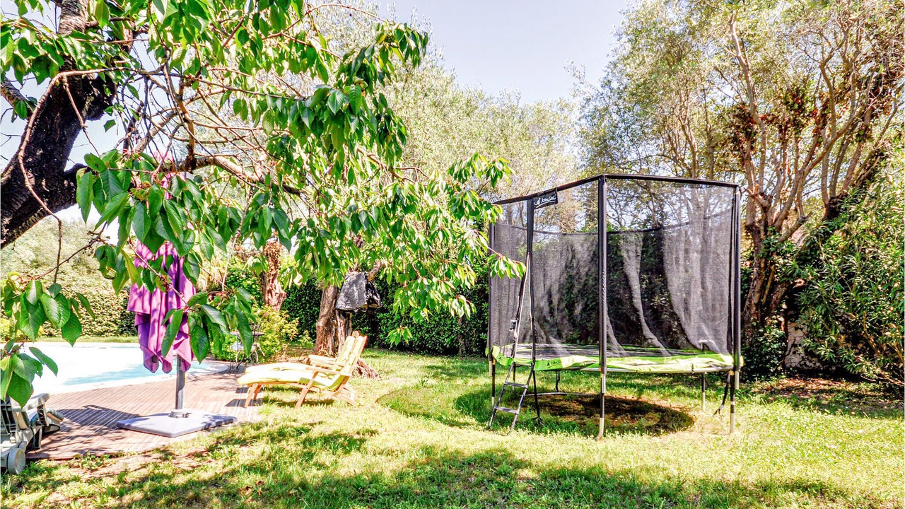 Photo of Outdoor in Saint-Jacques