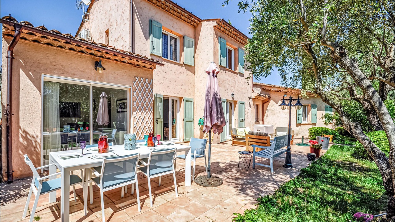 Photo of Outdoor in Saint-Jacques