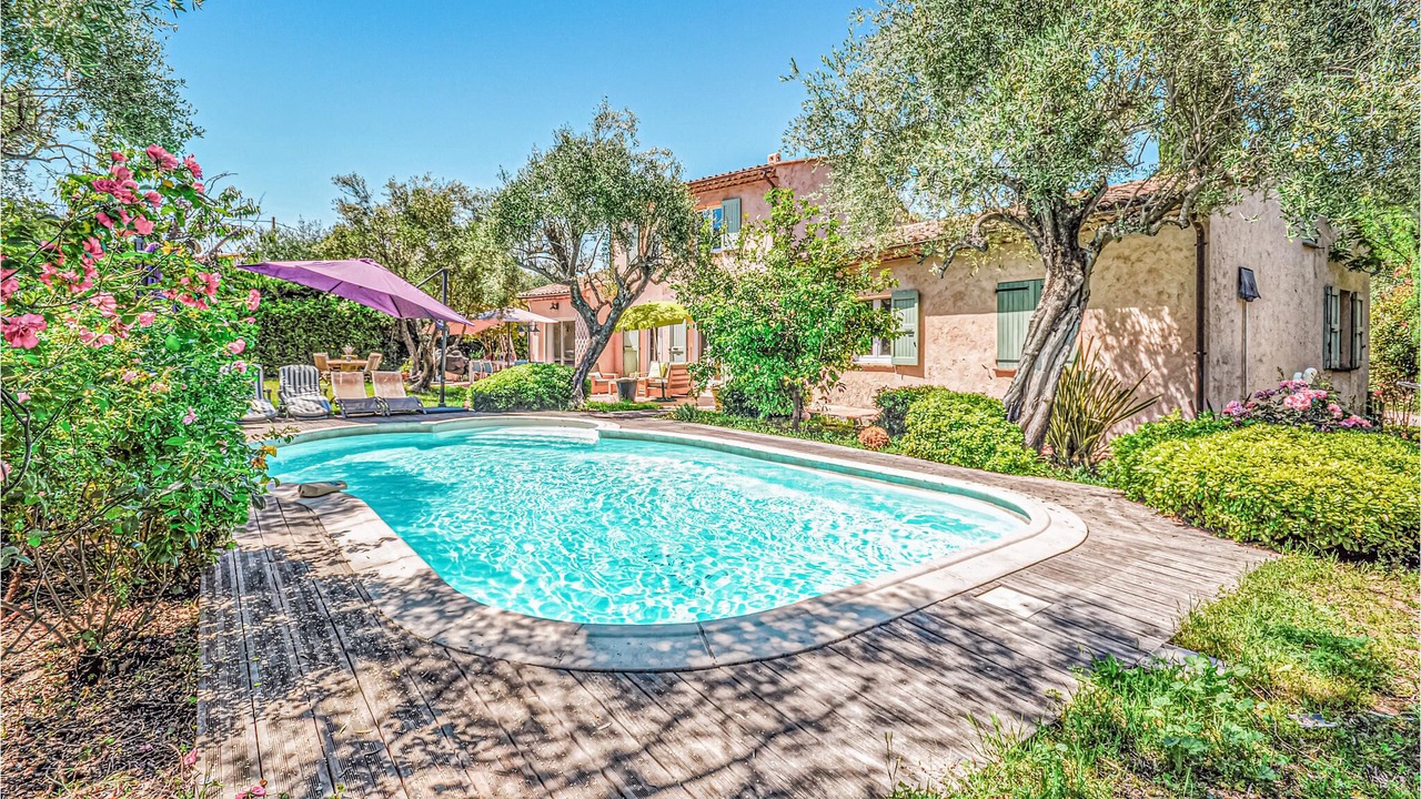 Photo of Outdoor in Saint-Jacques