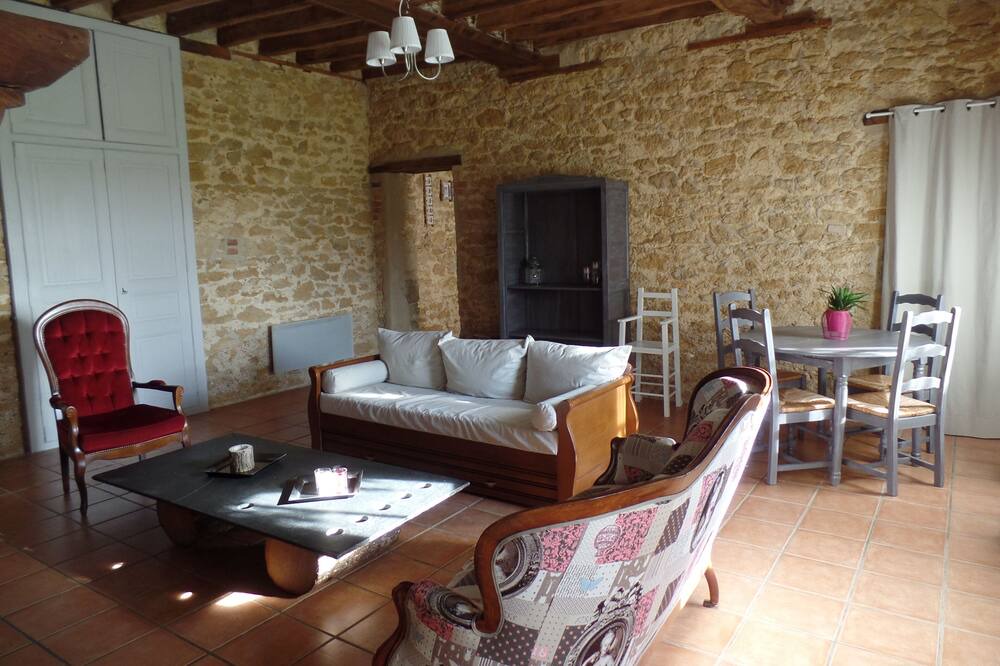 Photo of Livingroom in Faveraye-Machelles