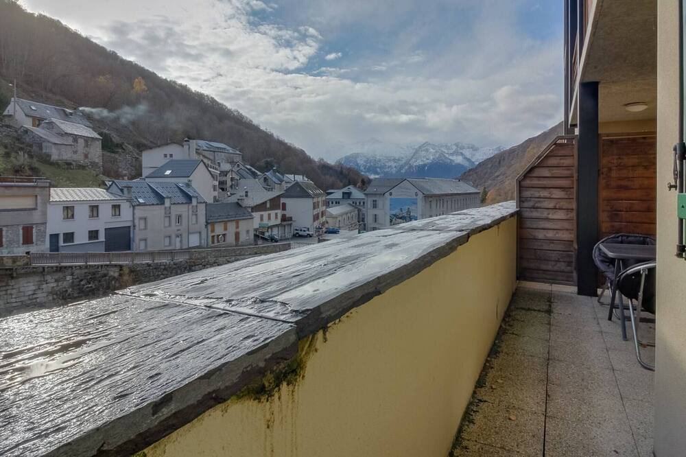 Photo of Outdoor in Sers
