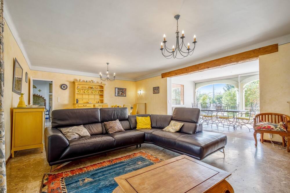 Photo of Livingroom in Cournonterral