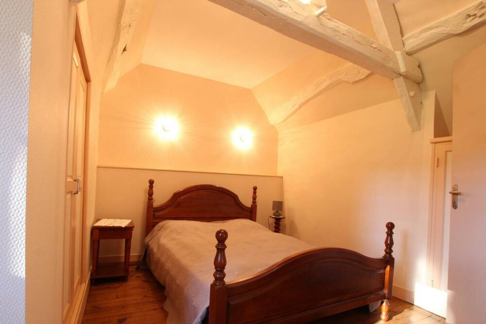 Photo of Bedroom in Isigny-le-Buat