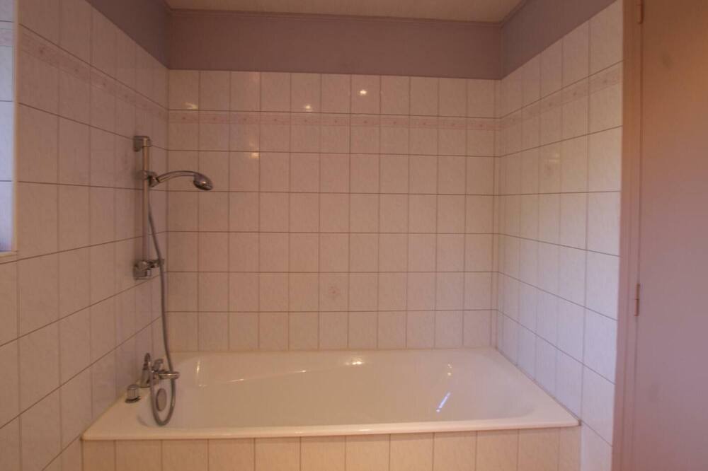 Photo of Bathroom in Isigny-le-Buat
