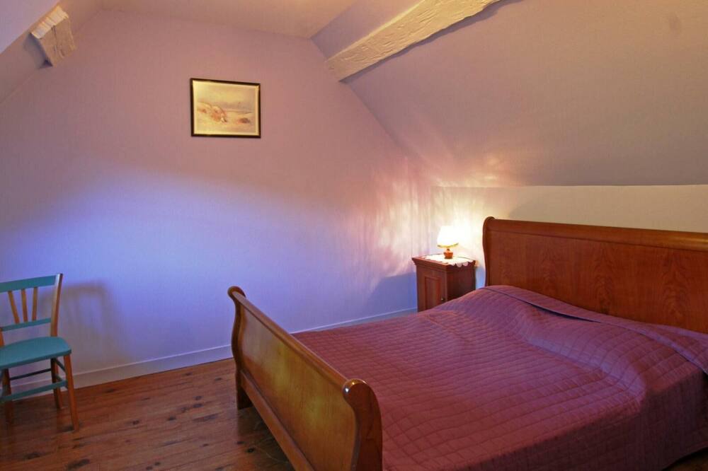 Photo of Bedroom in Isigny-le-Buat