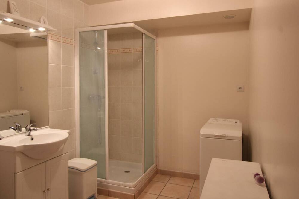 Photo of Bathroom in Isigny-le-Buat