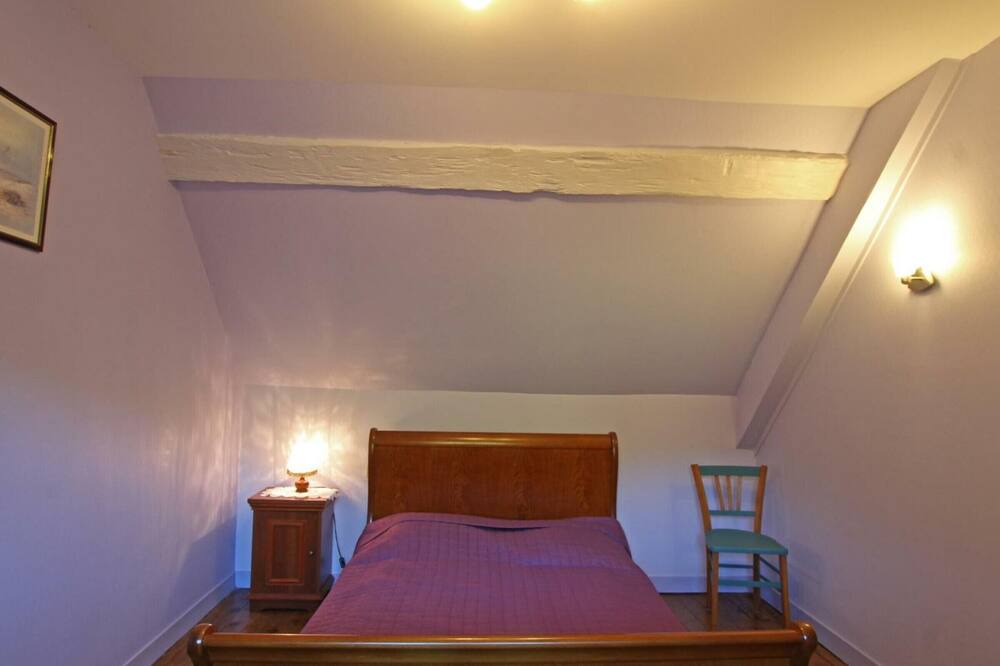 Photo of Bedroom in Isigny-le-Buat