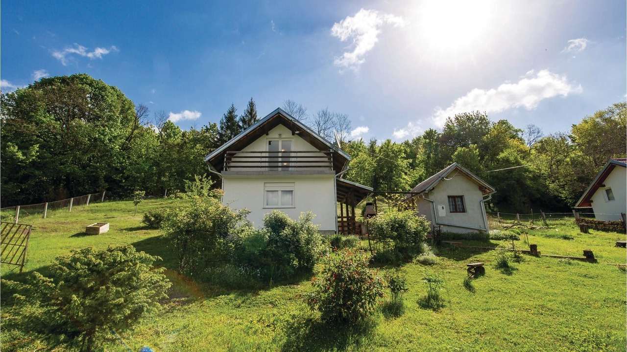 Photo of Outdoor in Perusic