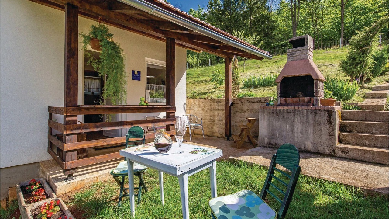 Photo of Outdoor in Perusic