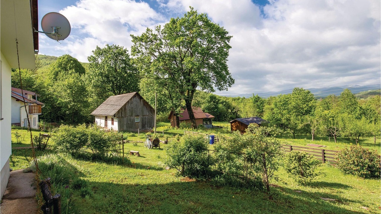Photo of Outdoor in Perusic