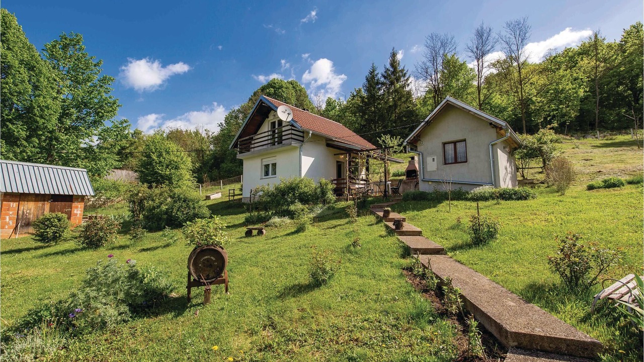 Photo of Outdoor in Perusic