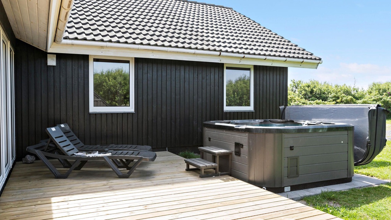 Photo of Patio Balcony in Vrist Strand