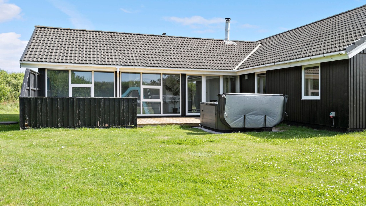 Photo of Outdoor in Vrist Strand