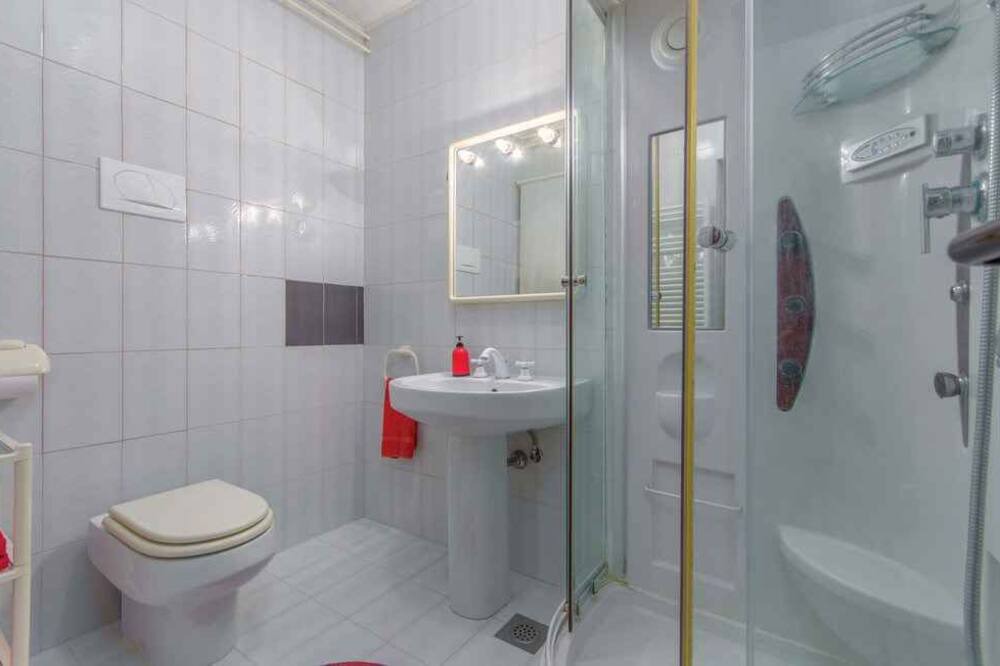 Photo of Bathroom in Seget