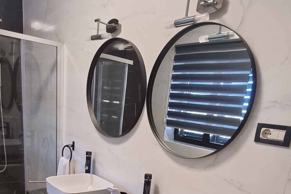 Photo of Bathroom in Seget