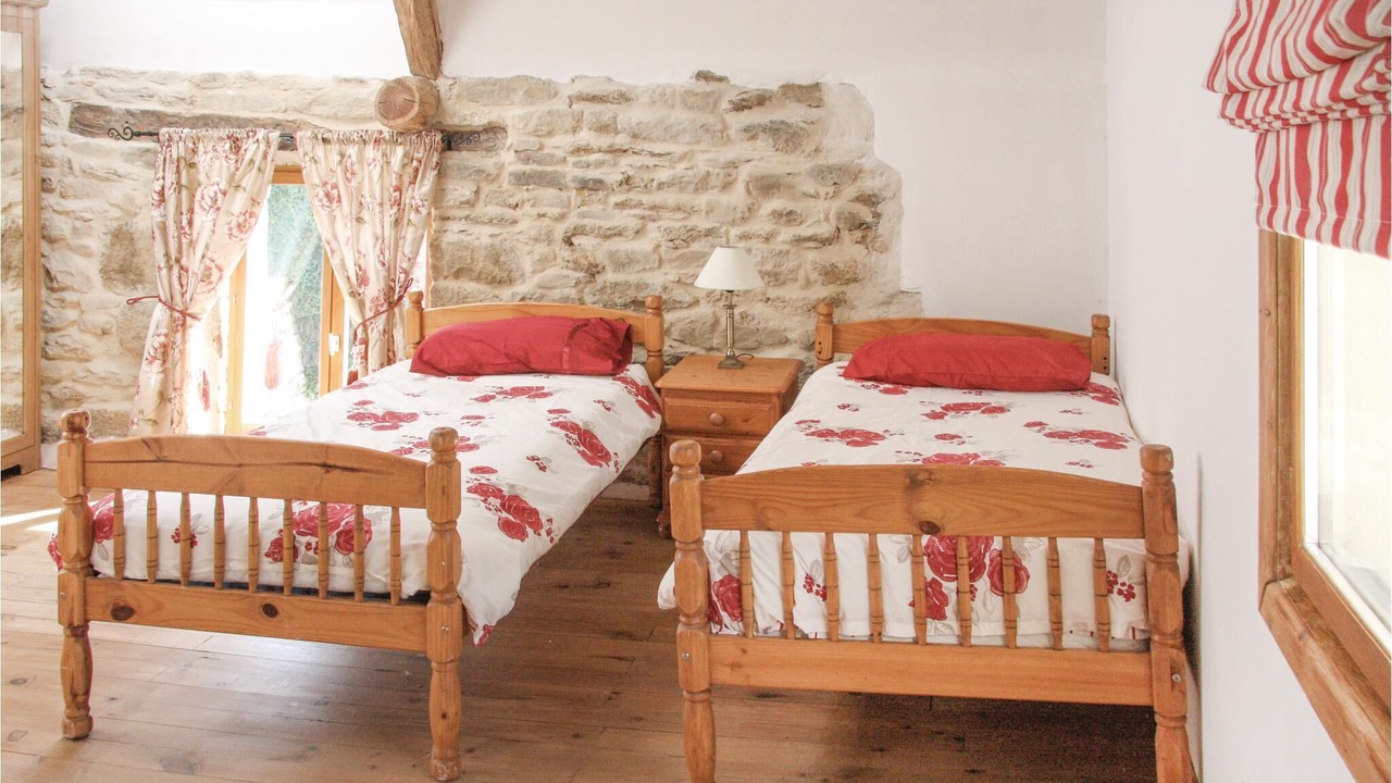 Photo of Bedroom in Saint-Goueno