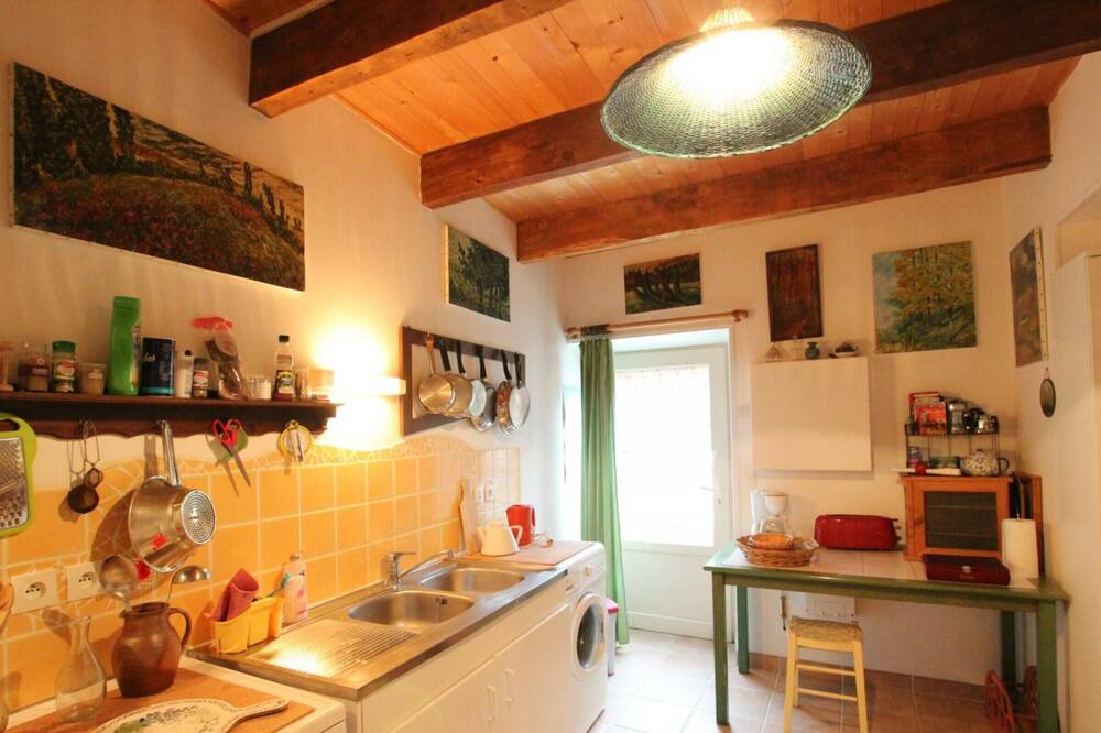 Photo of Kitchen in Annoville