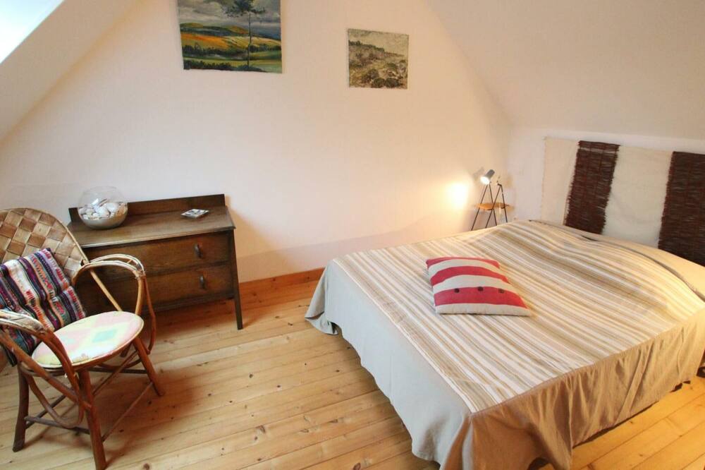 Photo of Bedroom in Annoville