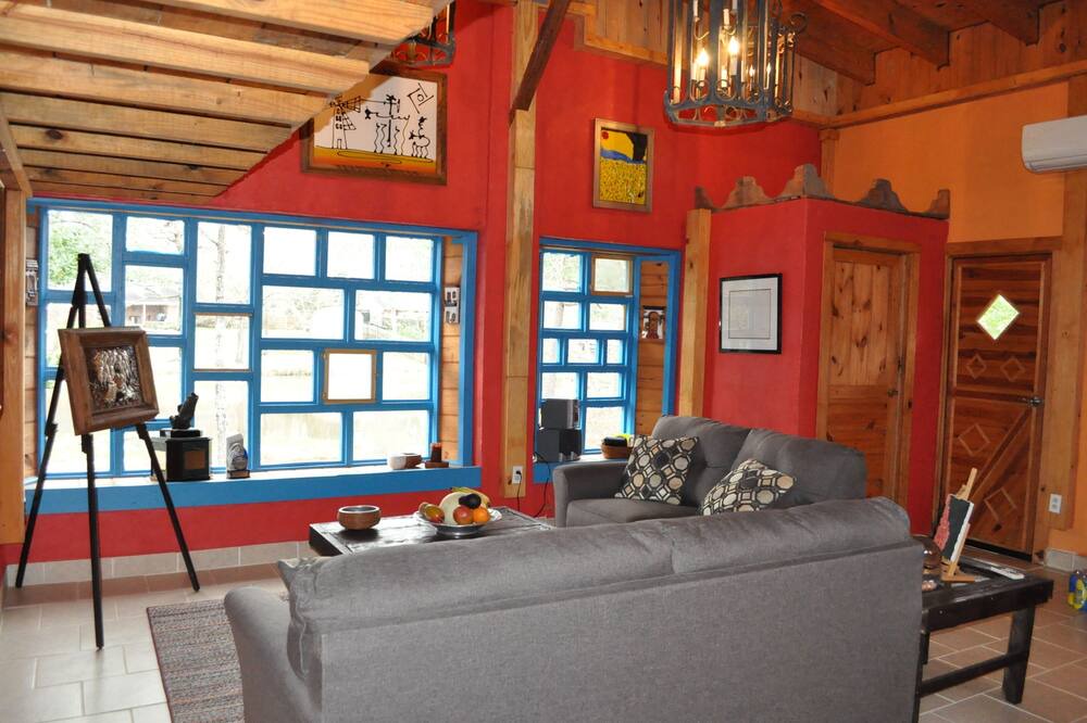 Photo of Livingroom in Jasper