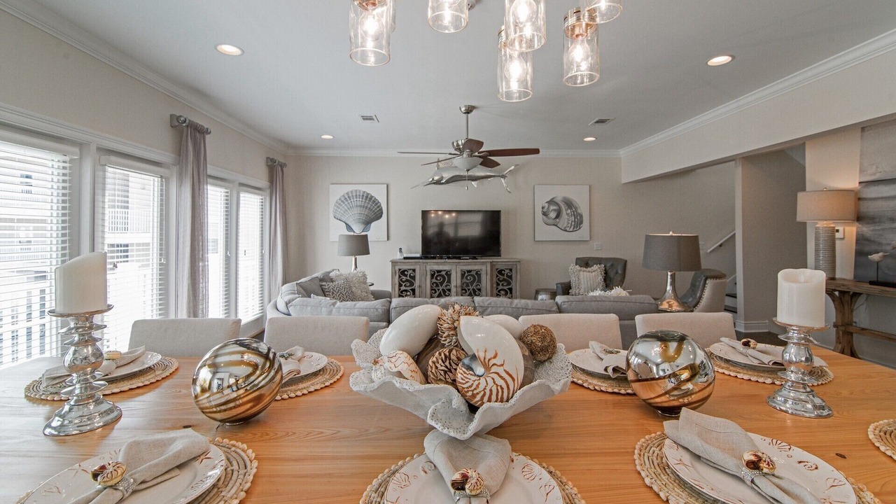 Photo of Others in Avalon Beach Estates