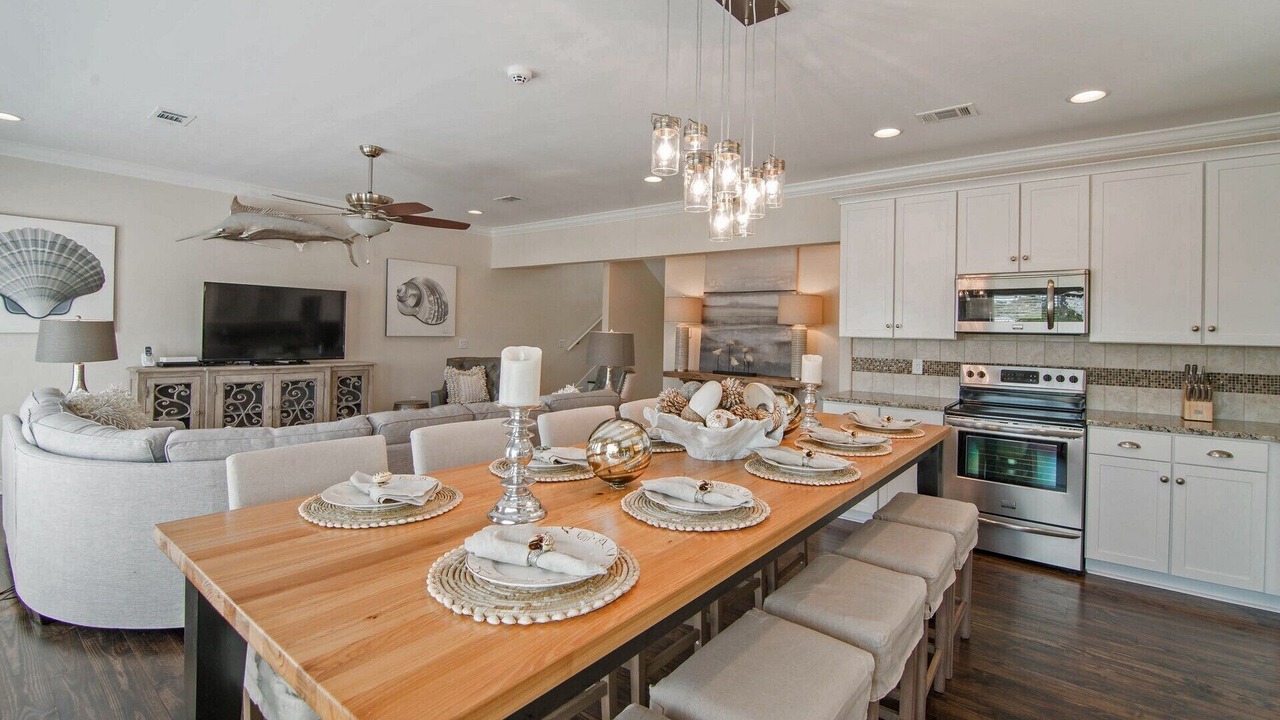 Photo of Kitchen in Avalon Beach Estates