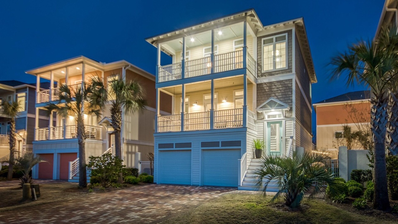 Photo of Outdoor in Avalon Beach Estates