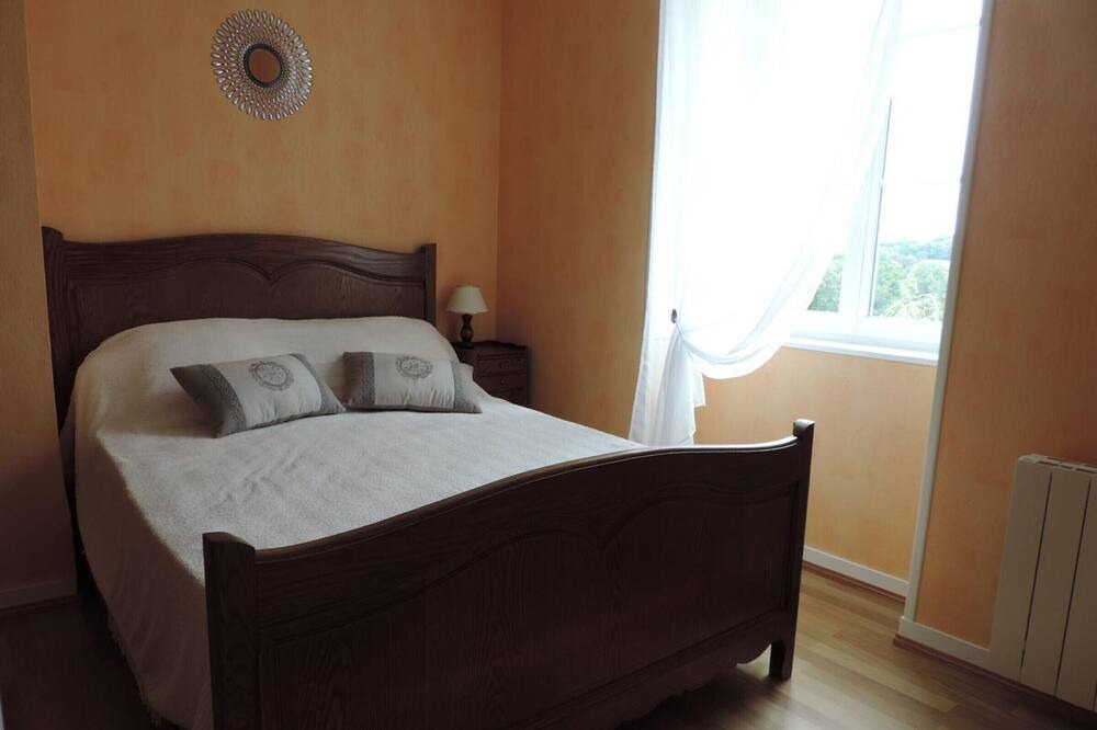 Photo of Bedroom in Braffais