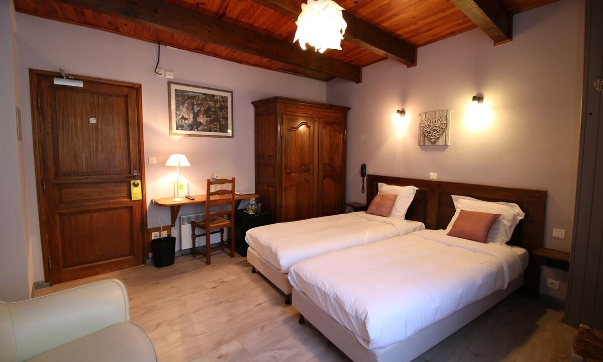 Photo of Bedroom in Saint-Pons