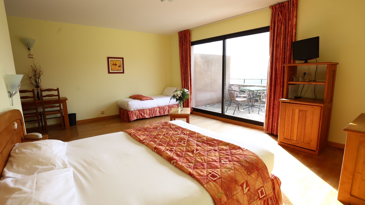 Photo of Bedroom in Saint-Pons