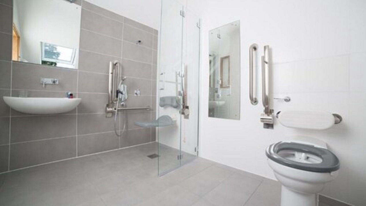 Photo of Bathroom in Buckfastleigh