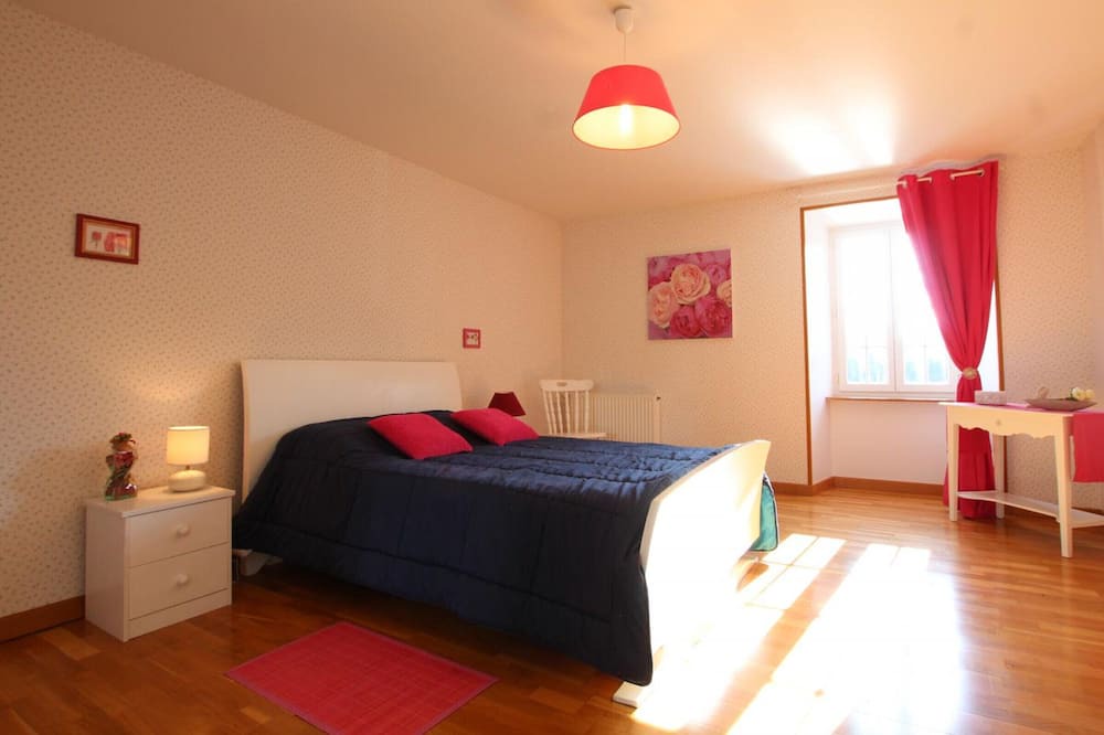 Photo of Bedroom in Le Lorey