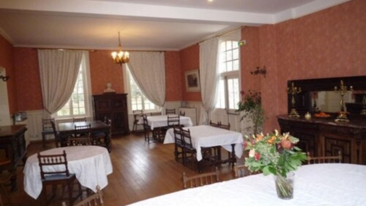 Photo of Others in Behen