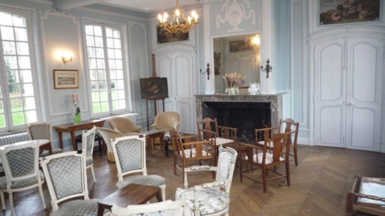 Photo of Others in Behen