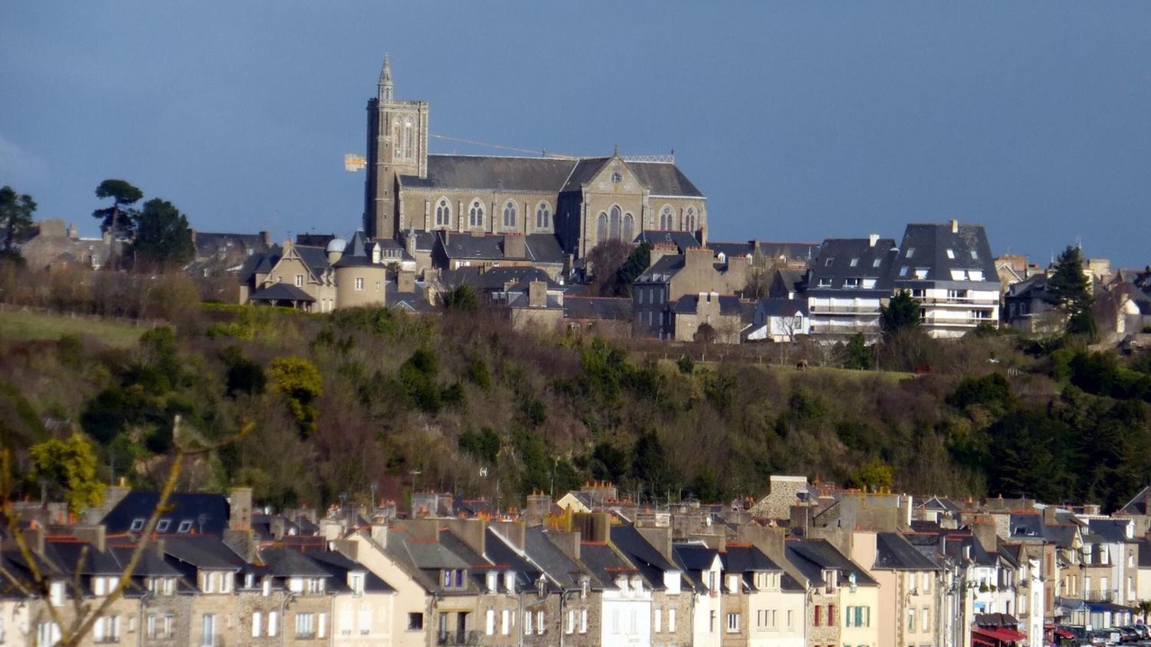 Photo of Others in Pontorson