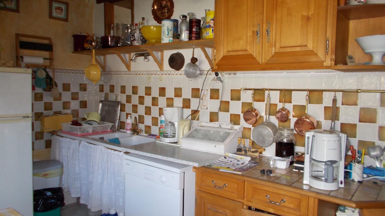 Photo of Kitchen in Saint-Hilaire-de-Villefranche
