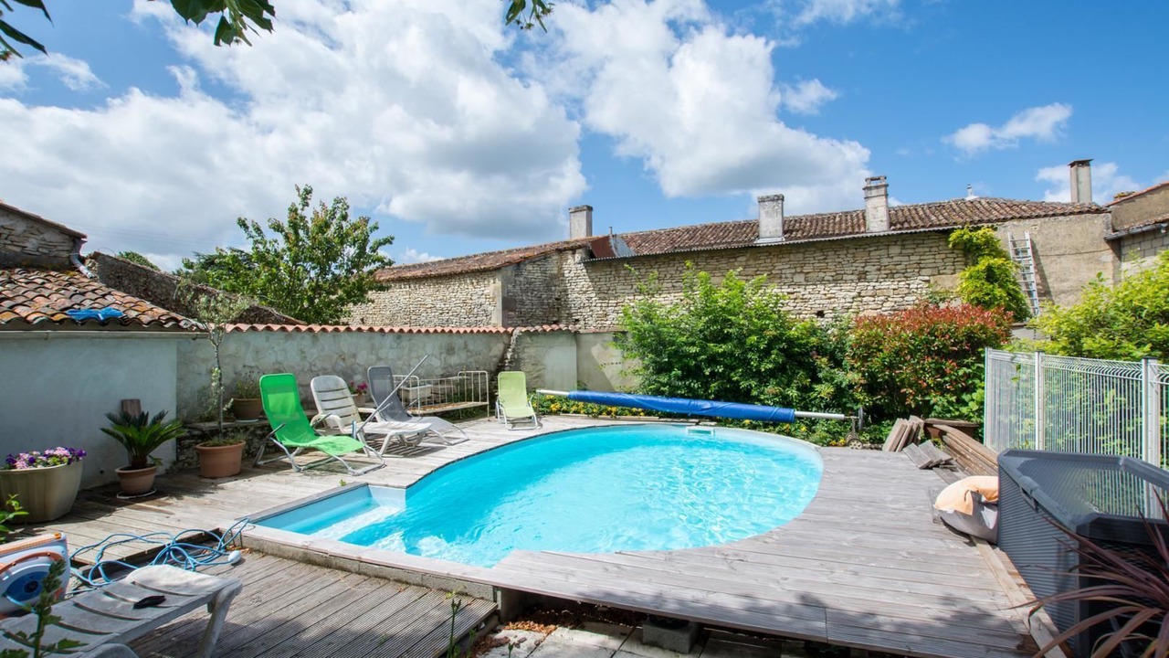 Photo of Outdoor in Saint-Hilaire-de-Villefranche