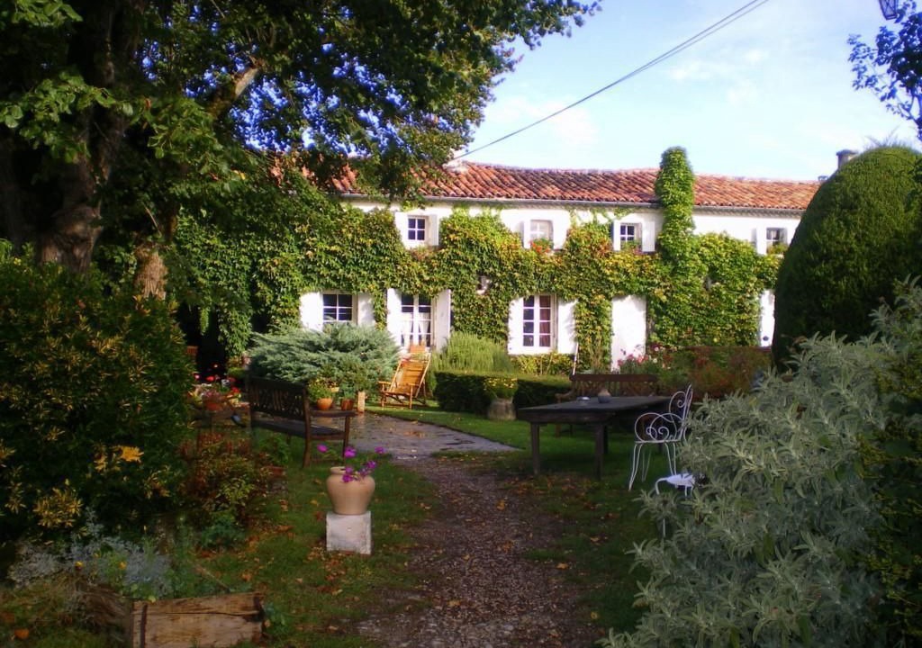 Photo of Outdoor in Saint-Hilaire-de-Villefranche