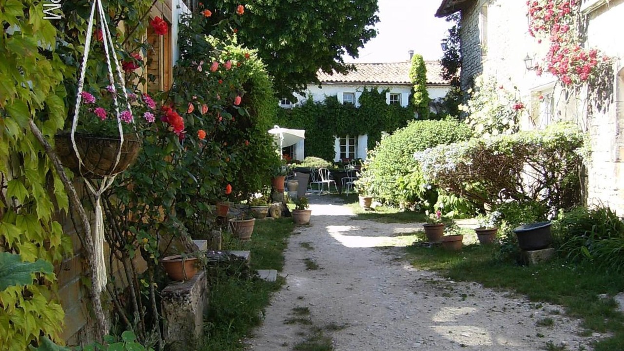Photo of Outdoor in Saint-Hilaire-de-Villefranche
