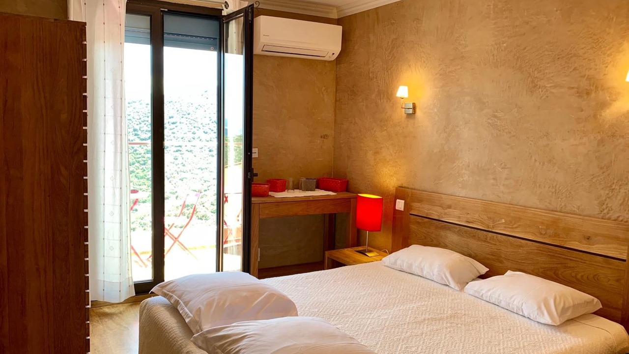 Photo of Others in Monticello