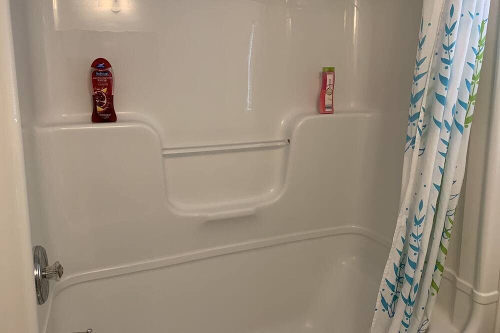 Photo of Bathroom in Niagara Falls