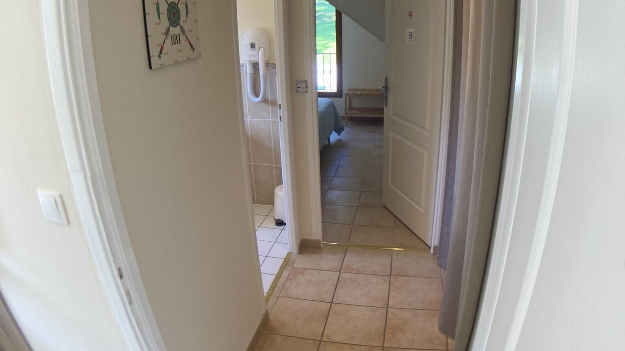 Photo of Bathroom in Seigy