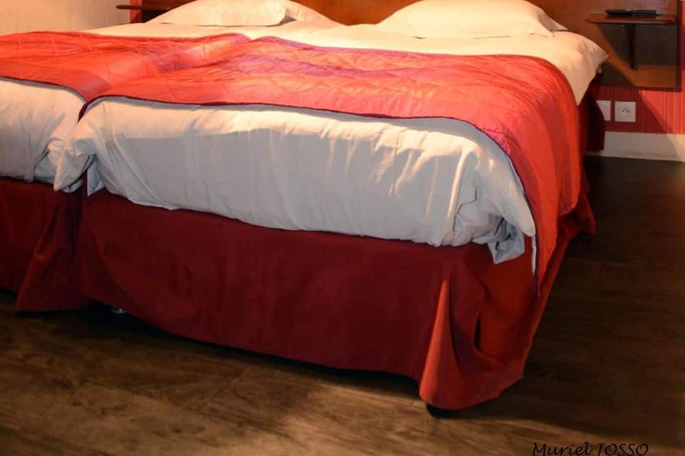 Photo of Bedroom in Saint-Martin-le-Beau