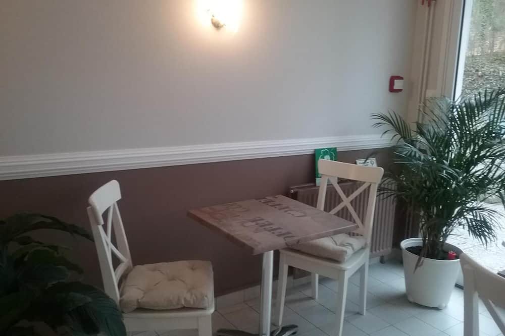 Photo of Livingroom in Saint-Martin-le-Beau