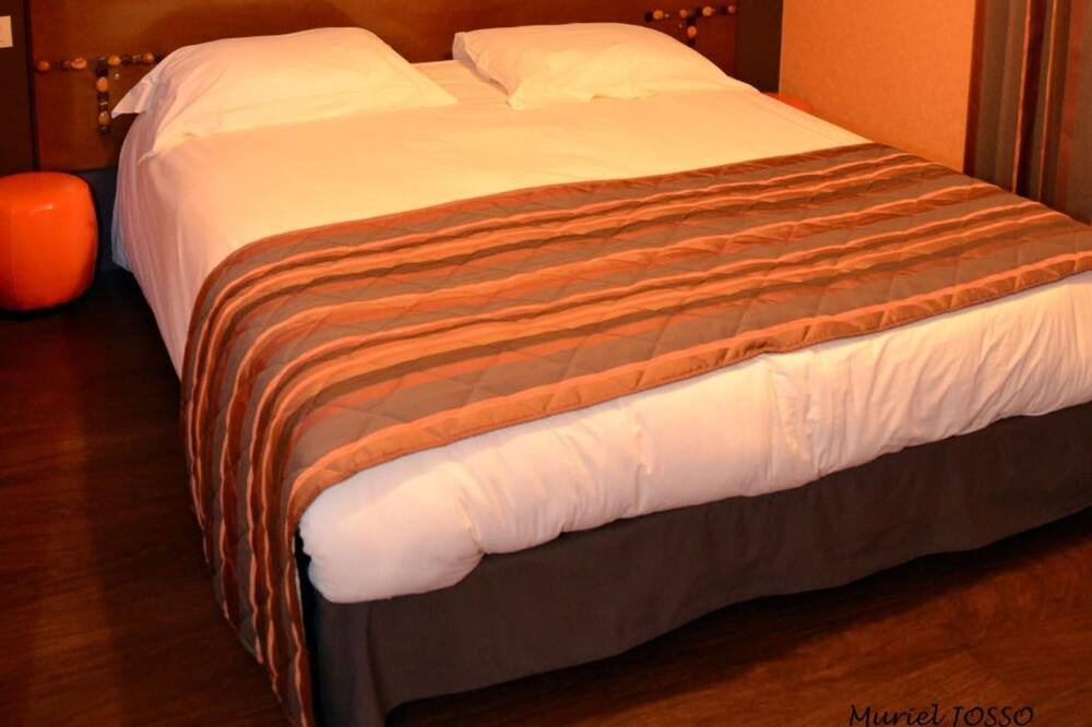 Photo of Bedroom in Saint-Martin-le-Beau