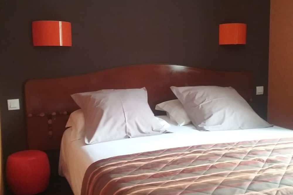 Photo of Bedroom in Saint-Martin-le-Beau